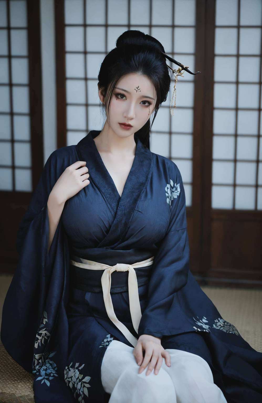 让动漫美女的形象跃然屏上四妹